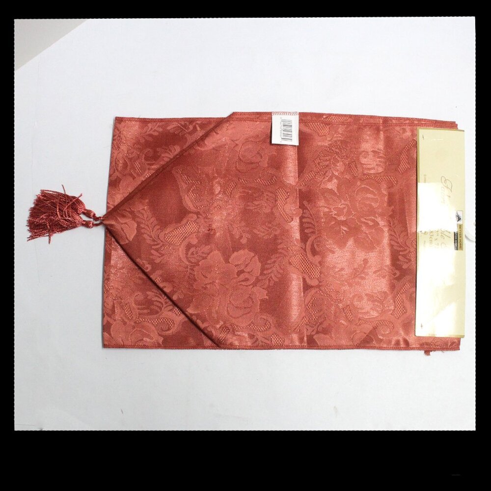 NWT Better Home Plastics Corp. 12" x 72" 100% Polyester Floral Look Table Runner